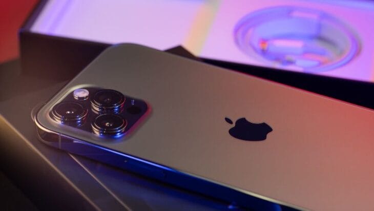 q w 4, tags: comparaison entre l'iphone design, - images.unsplash.com
